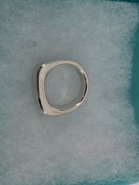 Tiffany & Co. sterling silver 1837 Makers signet ring. 